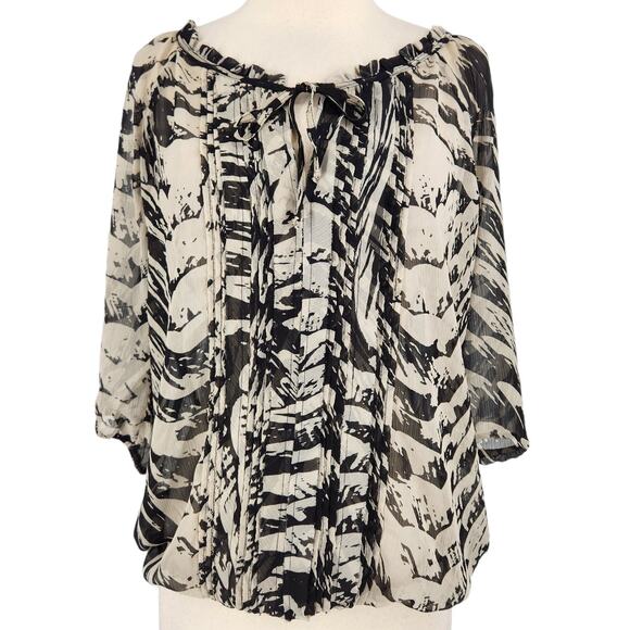 SALE Express Black and White Print Sheer Chiffon Bubble Hem Blouse - Picture 1 of 6